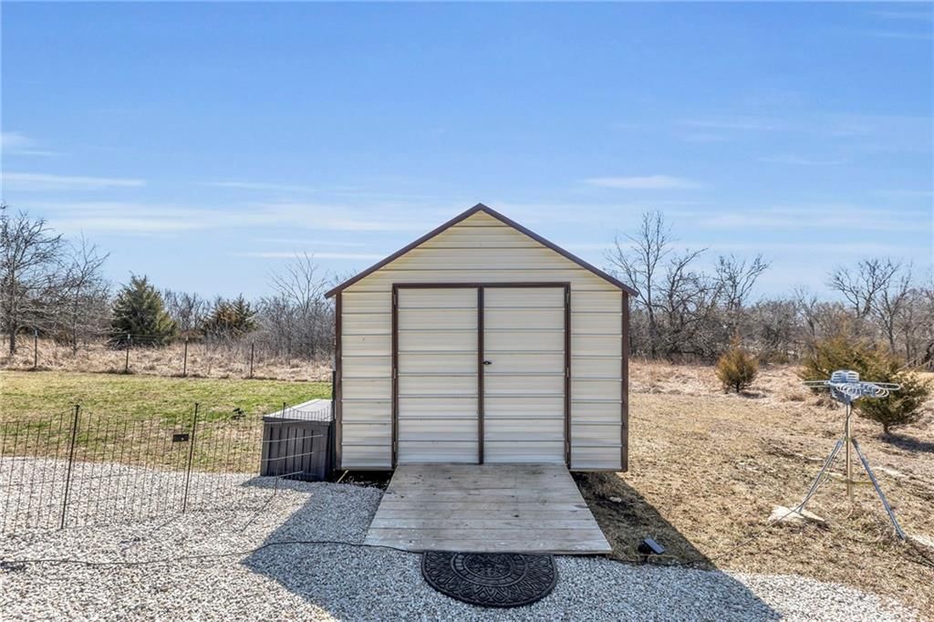 42 Illinois Drive — photo 36