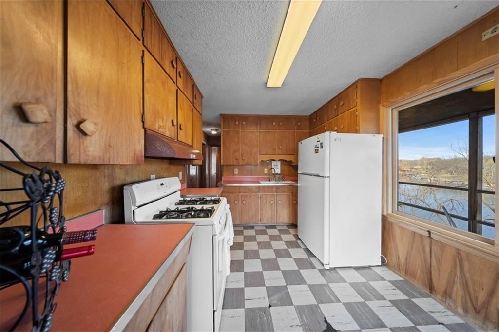 817 NW South Shore Drive — photo 27
