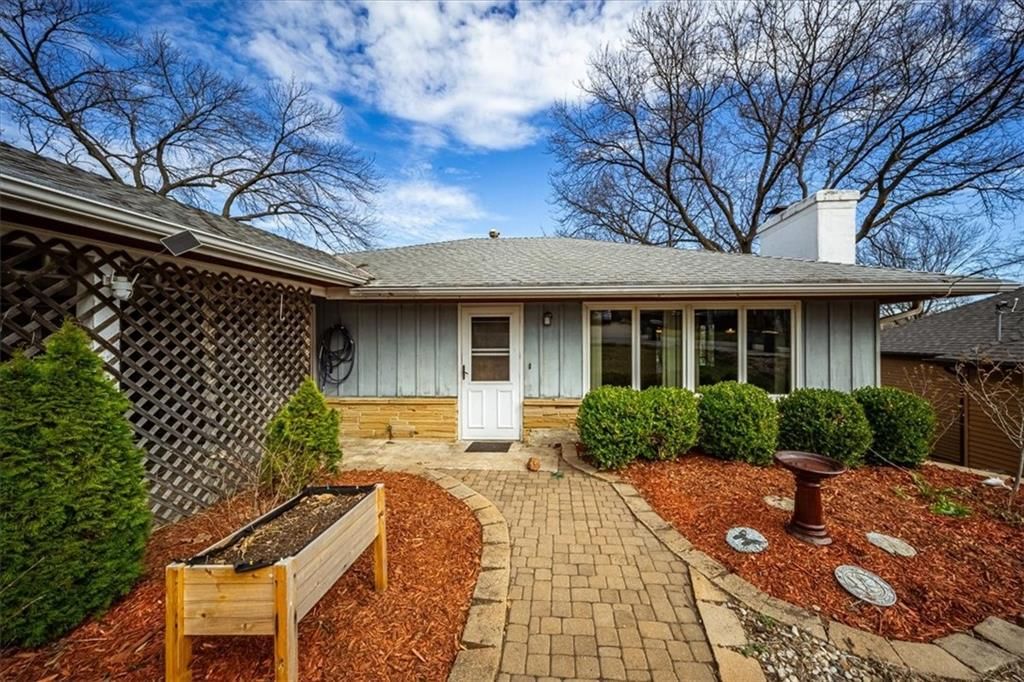 817 NW South Shore Drive — photo 5
