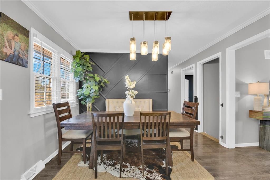 1403 Lawndale Avenue — photo 8