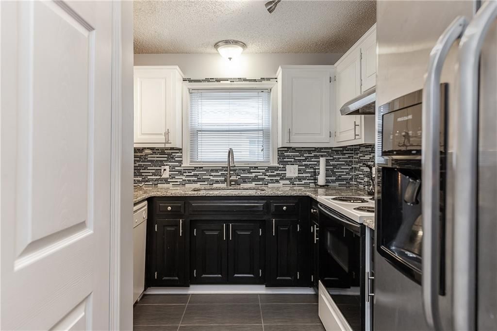 4742 Jarboe Street — photo 14