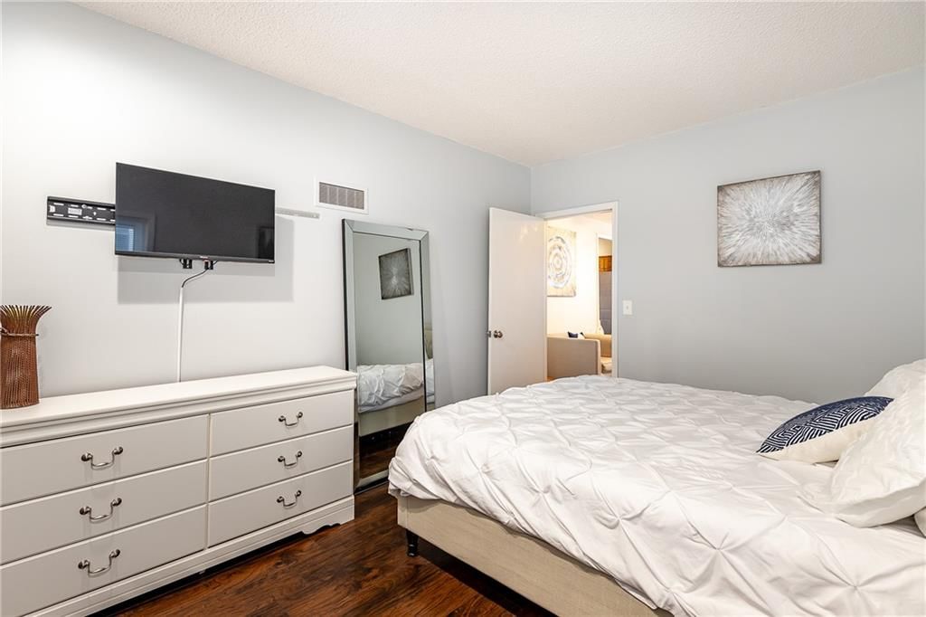 4742 Jarboe Street — photo 23