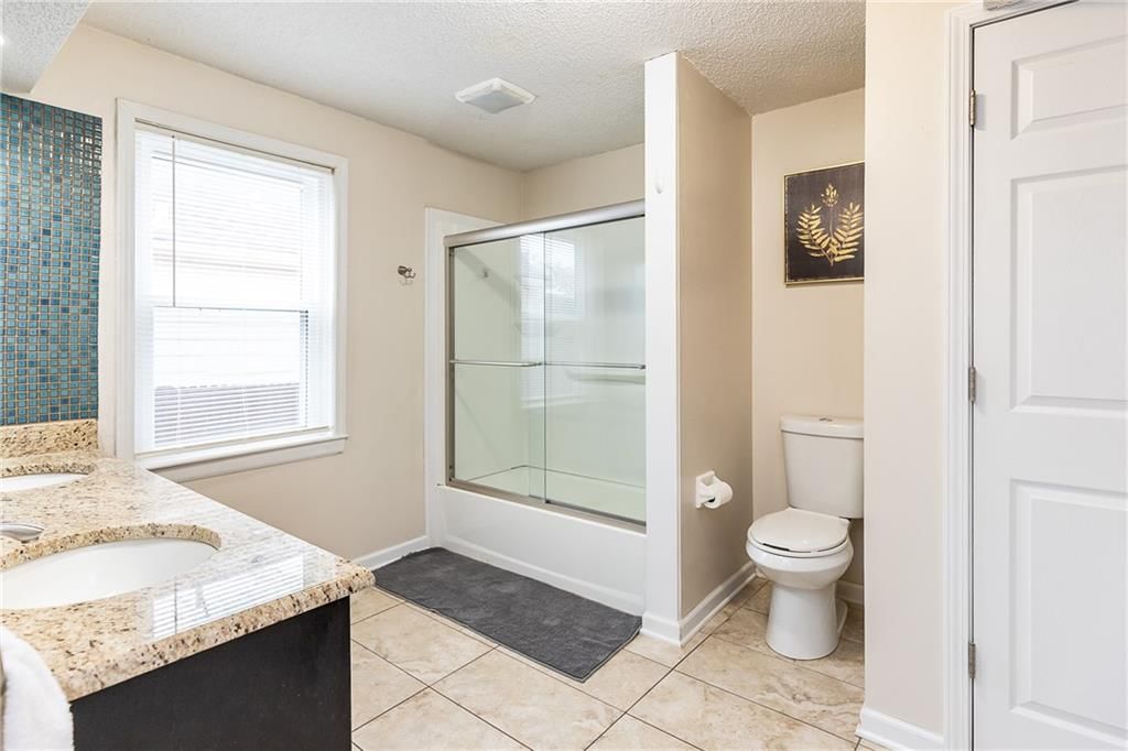4742 Jarboe Street — photo 9