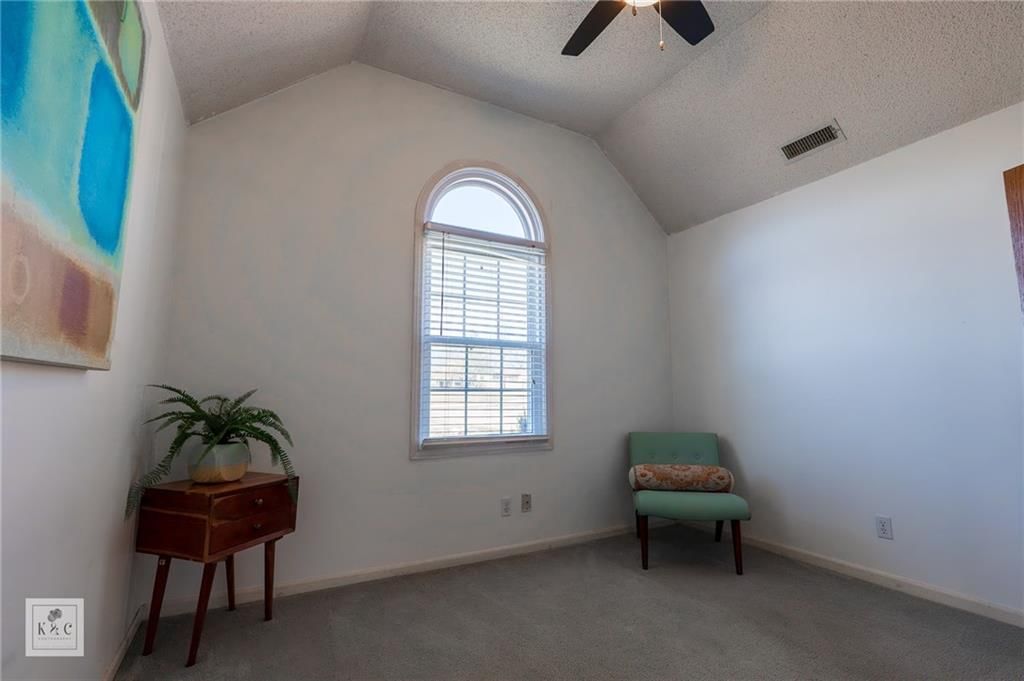 2704 Kensington Road — photo 35