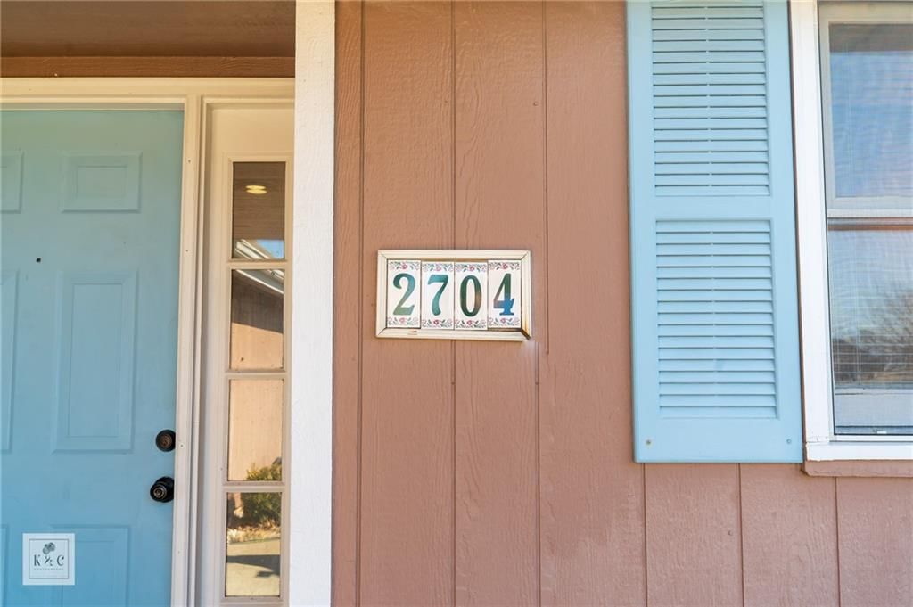 2704 Kensington Road — photo 5