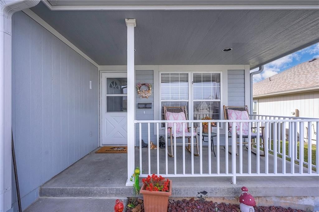 901 MERCURY Way — photo 3
