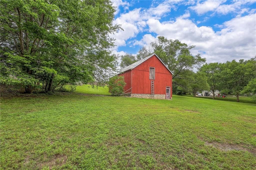 5200 NW Valley View Road — photo 28