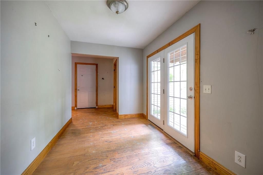 5200 NW Valley View Road — photo 6