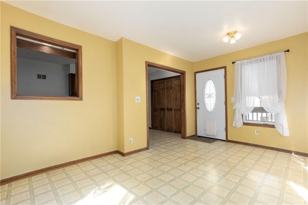 4947 Perry Lane — photo 12