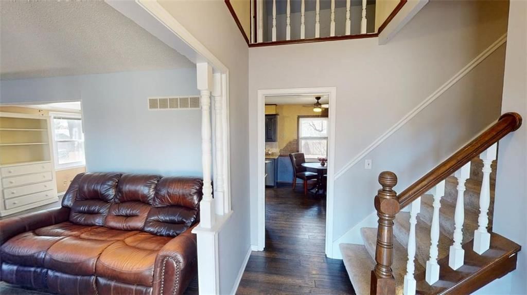 5118 Spring Avenue — photo 4