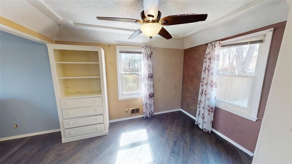 5118 Spring Avenue — photo 9