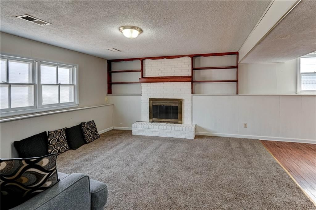 609 N Stevenson Street — photo 17