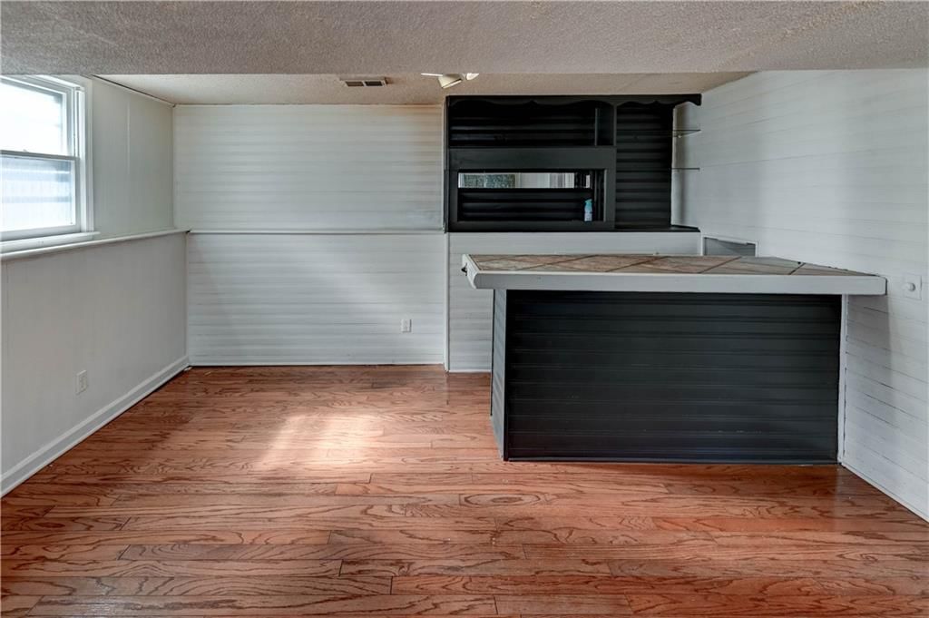 609 N Stevenson Street — photo 20