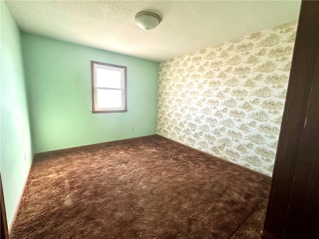 412 W Moss Street — photo 11
