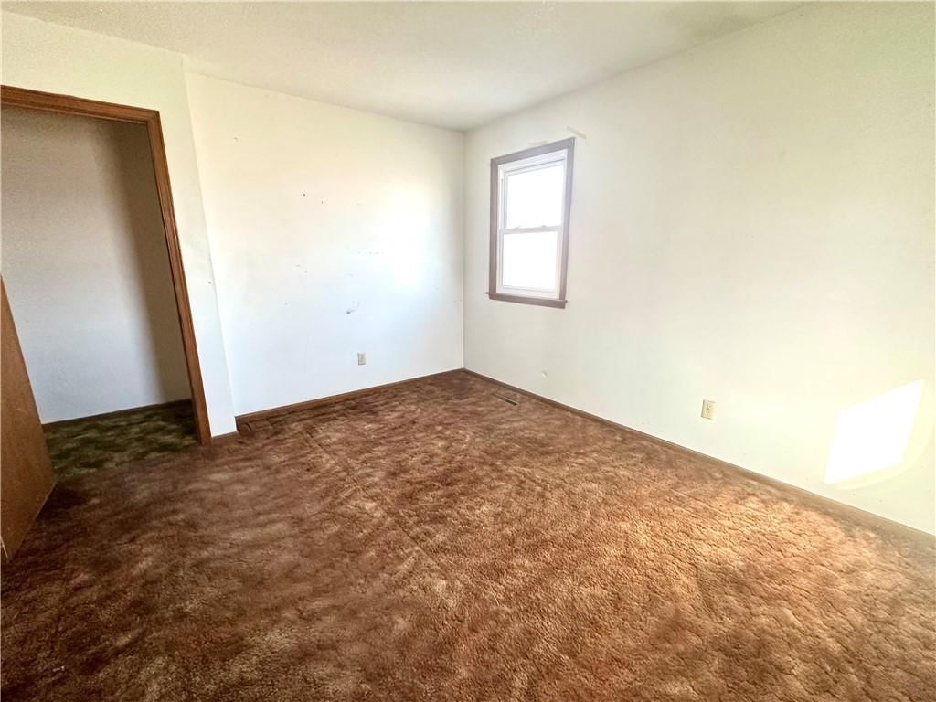 412 W Moss Street — photo 12