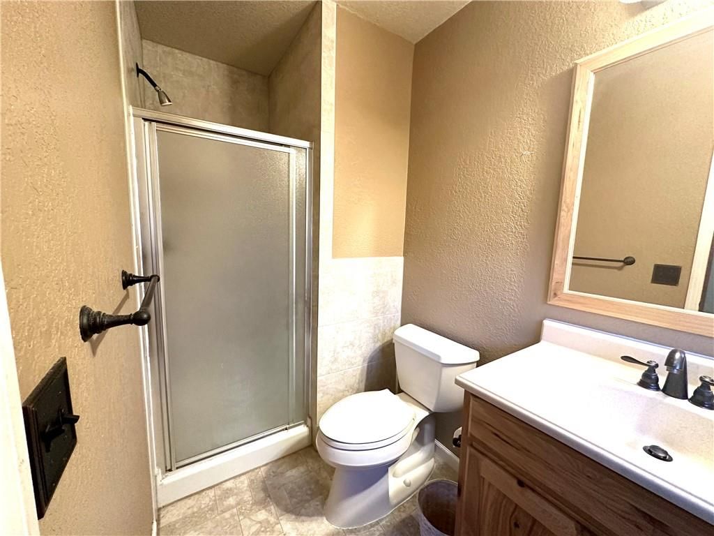 412 W Moss Street — photo 15