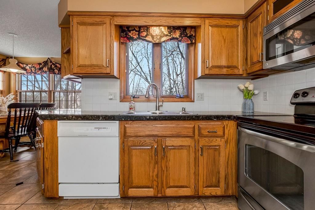 11423 S Millview Circle — photo 13