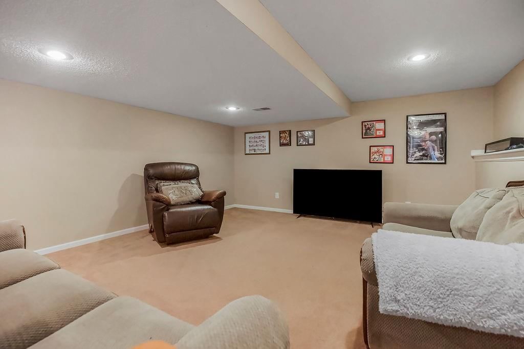 11423 S Millview Circle — photo 35
