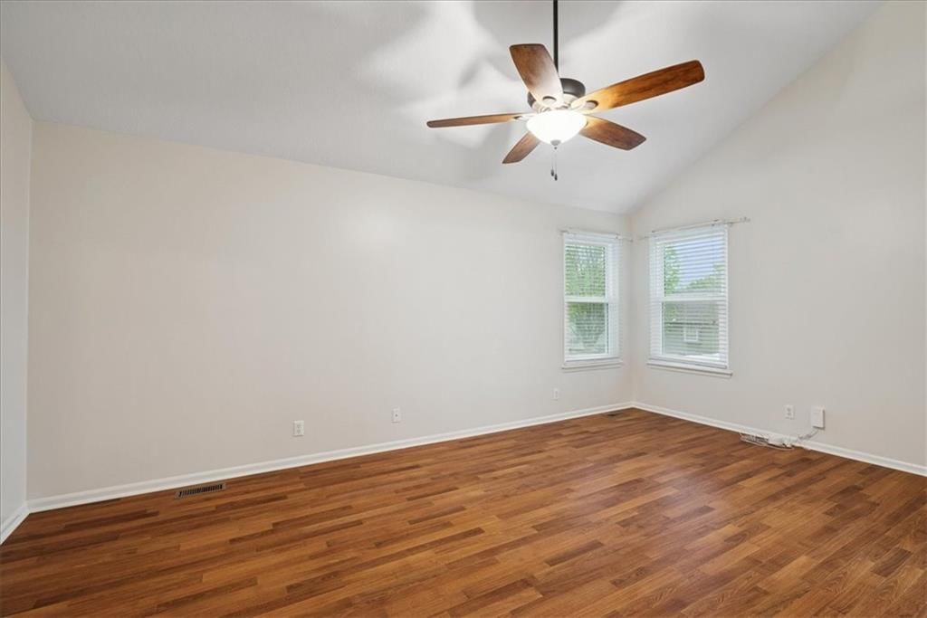 220 NE Fiddlewood Avenue — photo 16