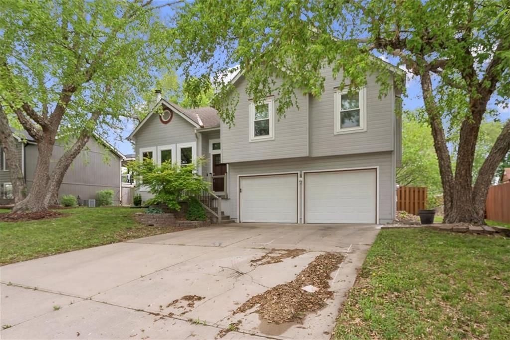 220 NE Fiddlewood Avenue — photo 28