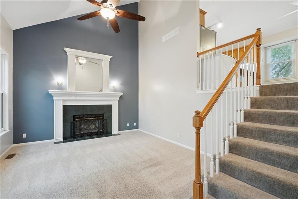 220 NE Fiddlewood Avenue — photo 5