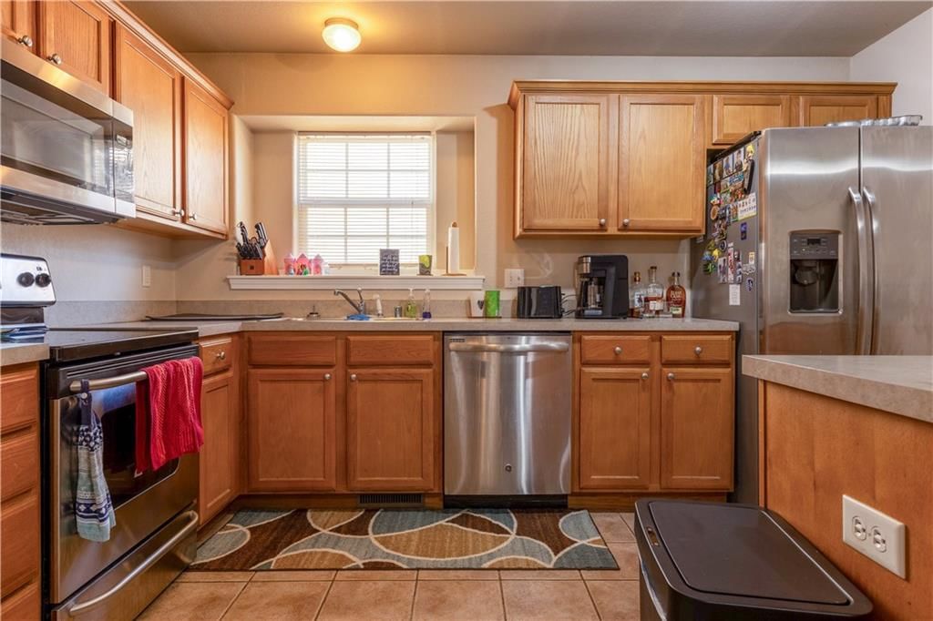 1449 Legends Circle — photo 5