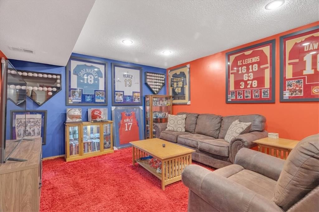 213 NE PASEO Place — photo 14