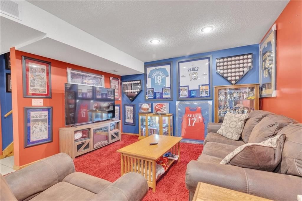 213 NE PASEO Place — photo 15