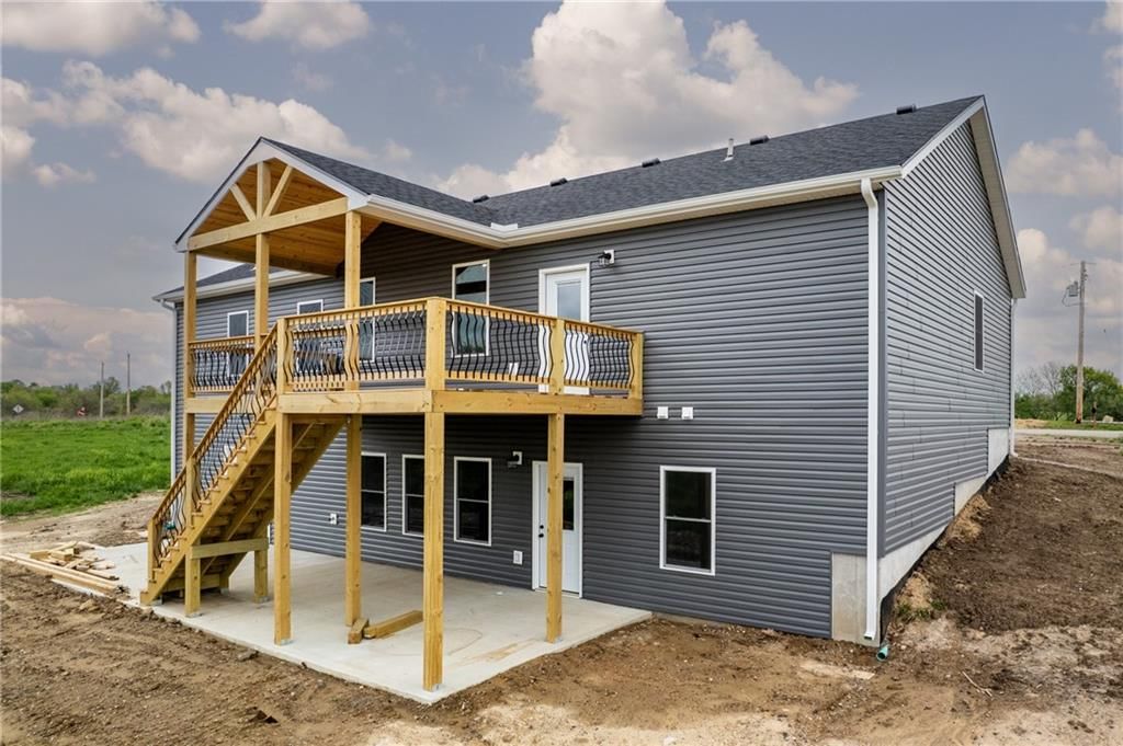 310 SW 11th Road — photo 37