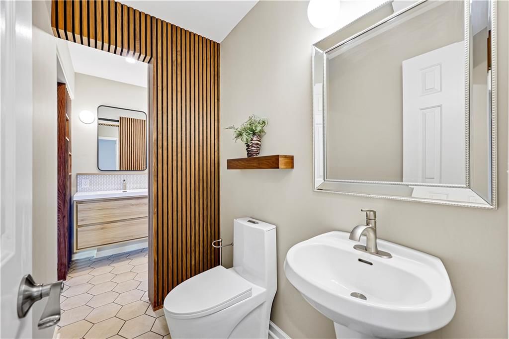 8806 Crysler Avenue — photo 19