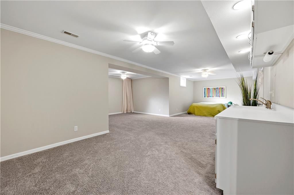 8806 Crysler Avenue — photo 26