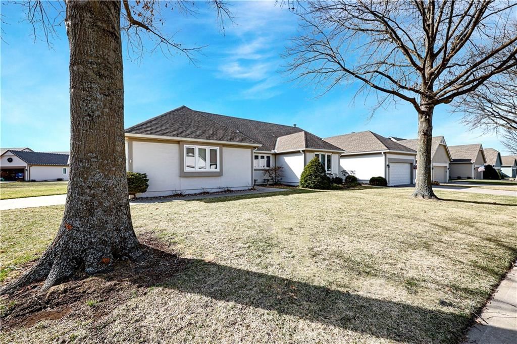 8806 Crysler Avenue — photo 35