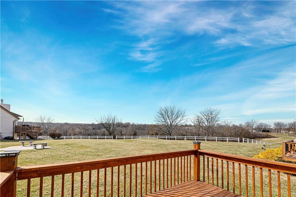8806 Crysler Avenue — photo 10