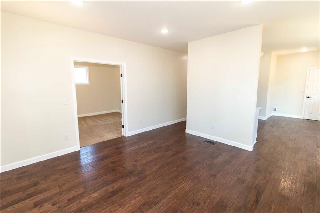 3207 Scott Street — photo 8