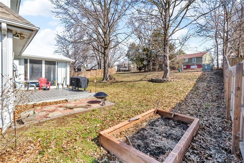 10008 NW Mirror Lake Drive — photo 29