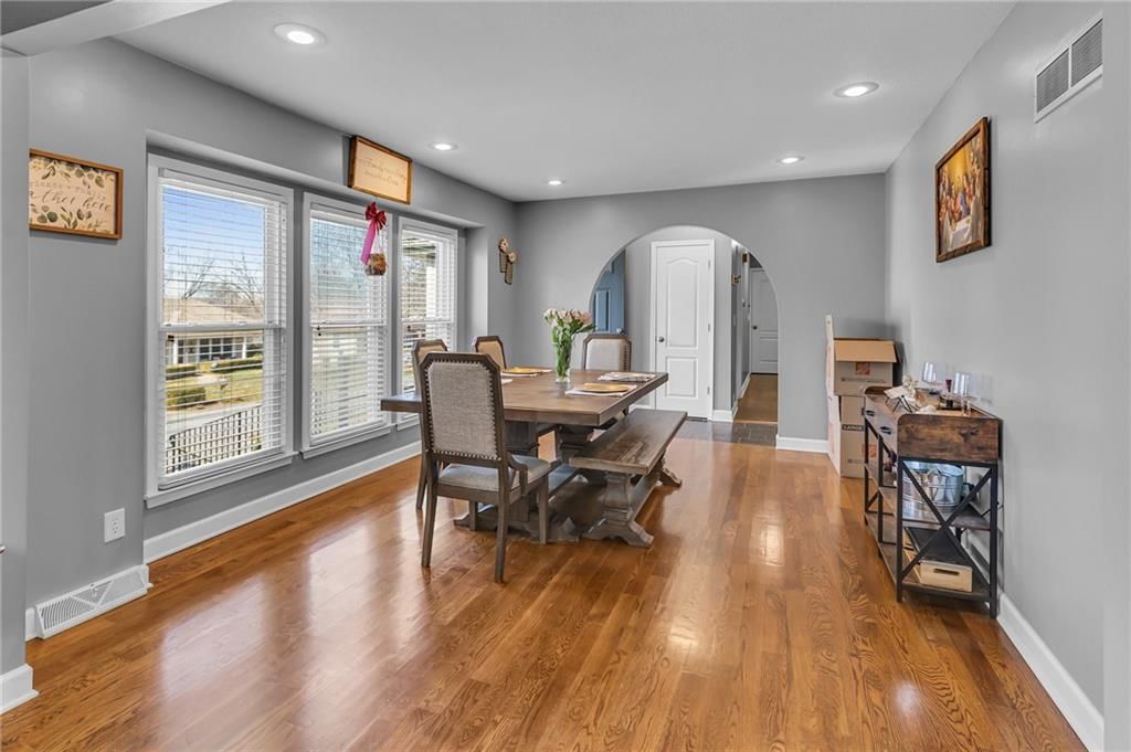 10008 NW Mirror Lake Drive — photo 6