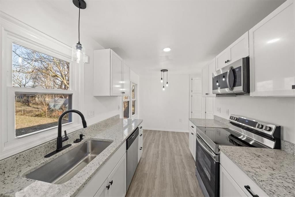1214 S HARRIS Avenue — photo 7