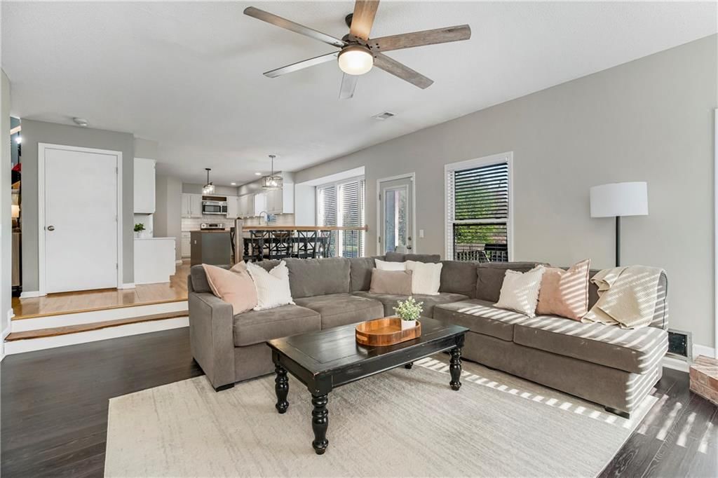 15802 Horton Lane — photo 8