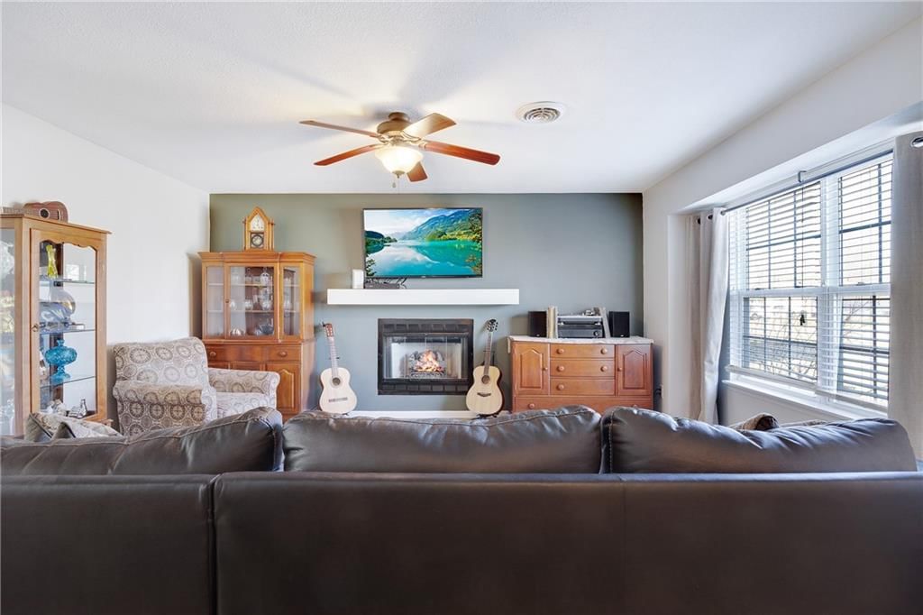1003 Stonebrook Lane — photo 4