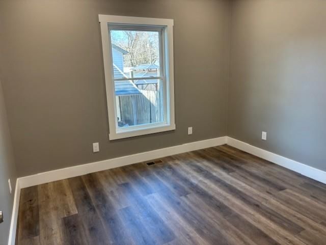 716 W 2nd Street — photo 11