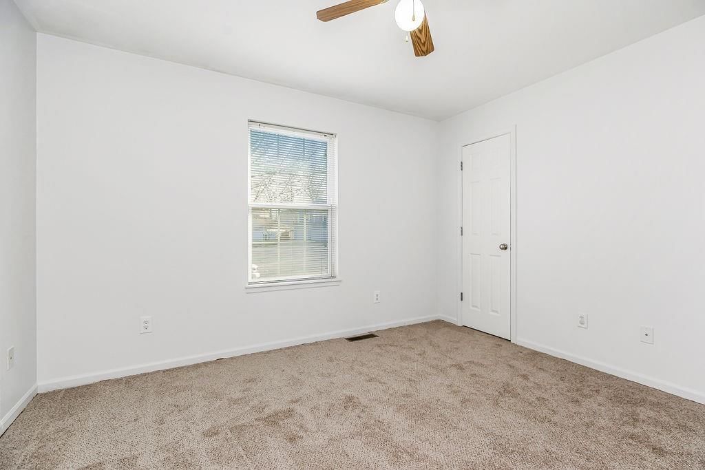 19301 E Lynchburg Place N — photo 10