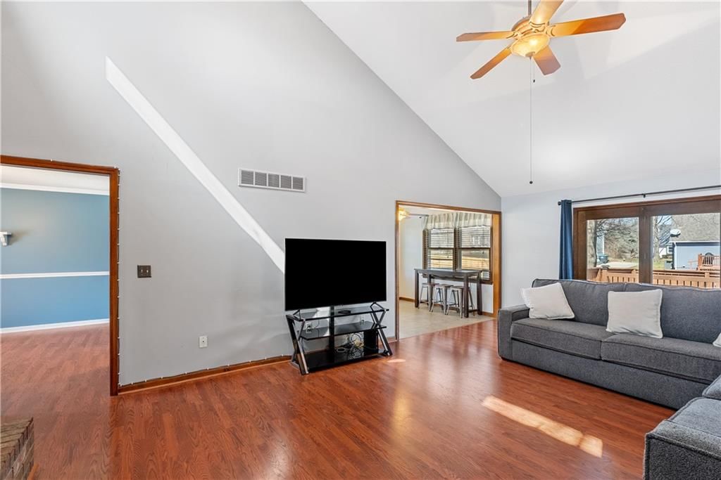 275 NW Beau Drive — photo 13