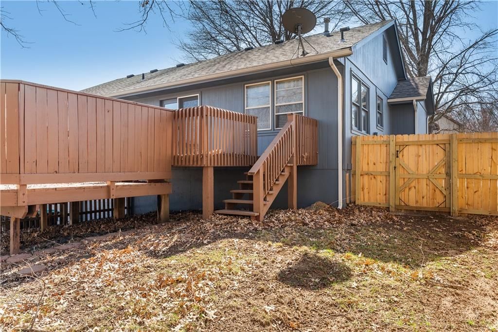 275 NW Beau Drive — photo 38