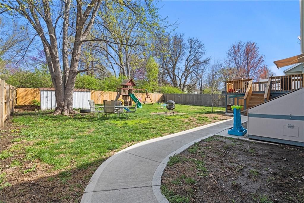 308 Crystal Drive — photo 29