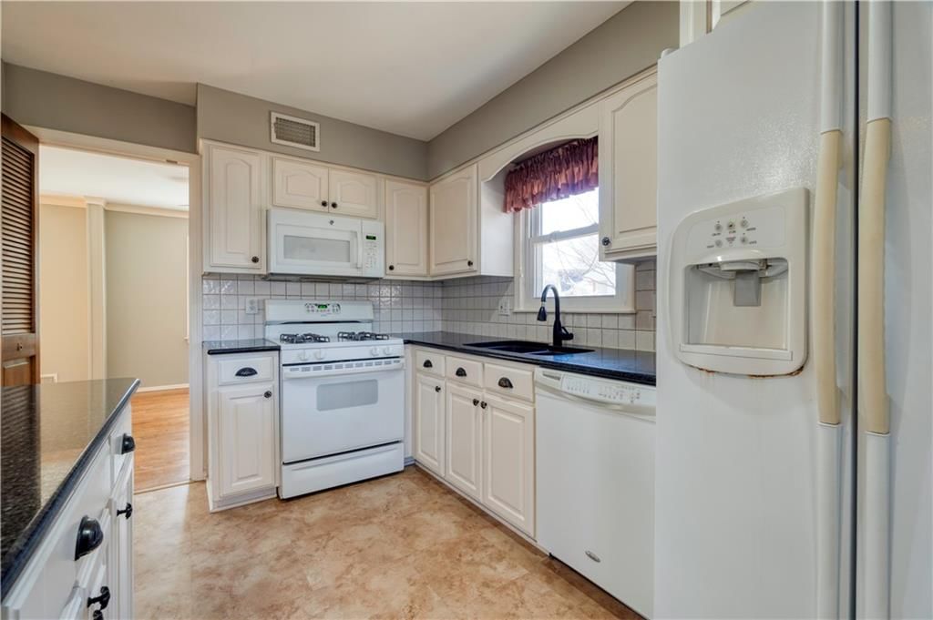 10010 Caenen Drive — photo 12