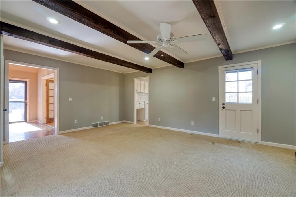 10010 Caenen Drive — photo 16