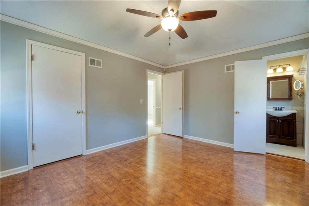 10010 Caenen Drive — photo 18