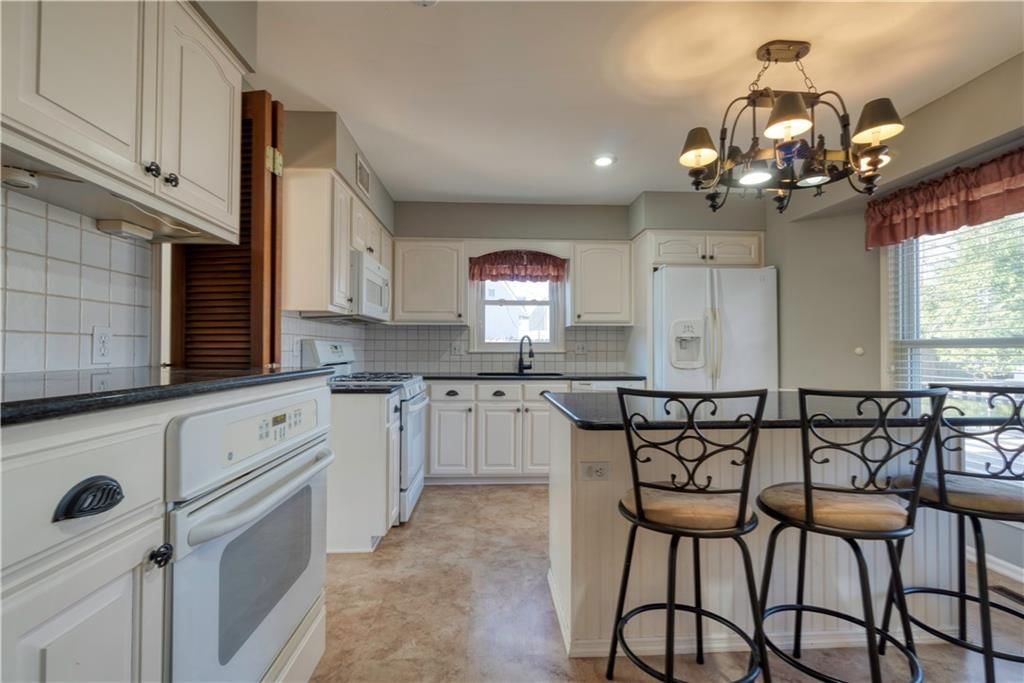 10010 Caenen Drive — photo 10