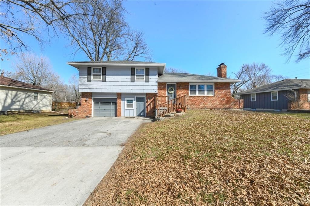 1206 E Willow Drive — photo 2
