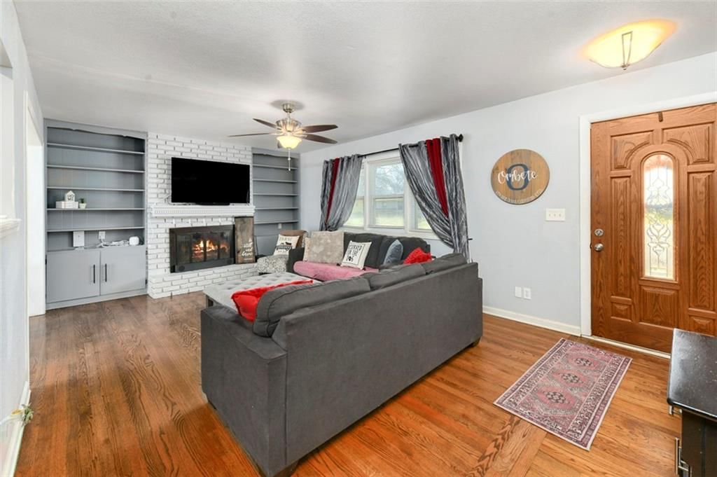 1206 E Willow Drive — photo 3